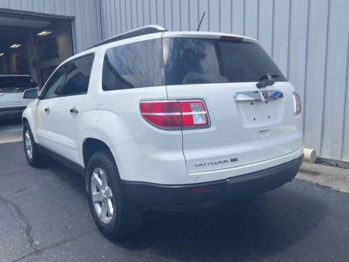 2009 Saturn Outlook XE