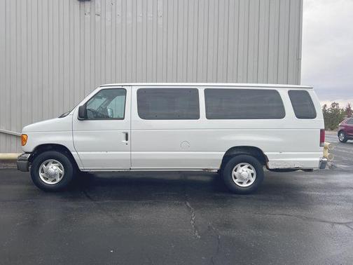 2006 Ford E350 Super Duty XLT