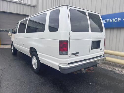 2006 Ford E350 Super Duty XLT