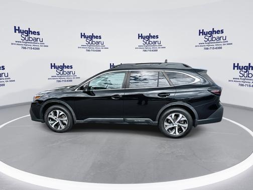 Crystal Black Silica 2022 Subaru Outback Limited