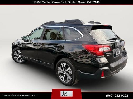 Crystal Black Silica 2018 Subaru Outback 3.6R Limited