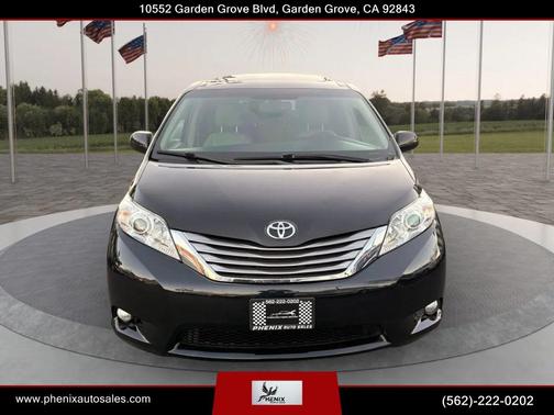 Midnight Black Metallic 2016 Toyota Sienna XLE