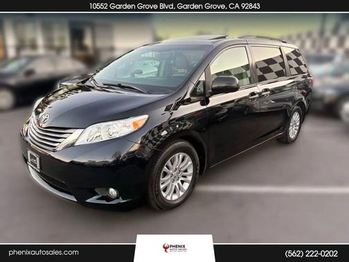 Midnight Black Metallic 2016 Toyota Sienna XLE