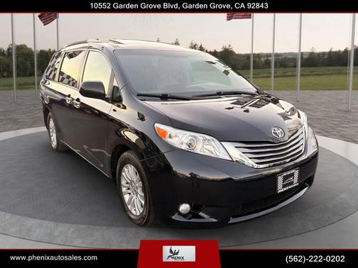Midnight Black Metallic 2016 Toyota Sienna XLE