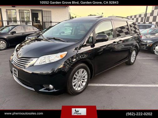 Midnight Black Metallic 2016 Toyota Sienna XLE