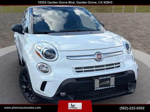 Bianco (White) 2017 FIAT 500L Trekking