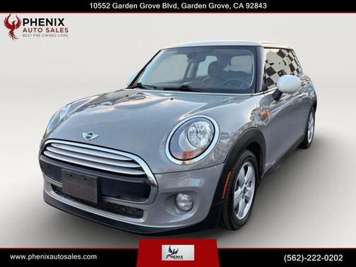Moonwalk Gray Metallic 2014 MINI Hardtop Cooper