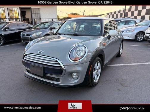 Moonwalk Gray Metallic 2014 MINI Hardtop Cooper