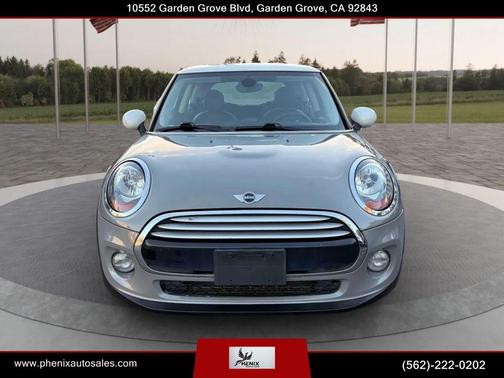 Moonwalk Gray Metallic 2014 MINI Hardtop Cooper