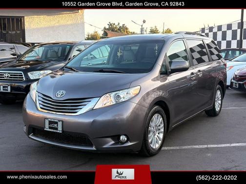 Predawn Gray Mica 2017 Toyota Sienna XLE