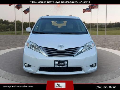 Blizzard Pearl 2015 Toyota Sienna XLE