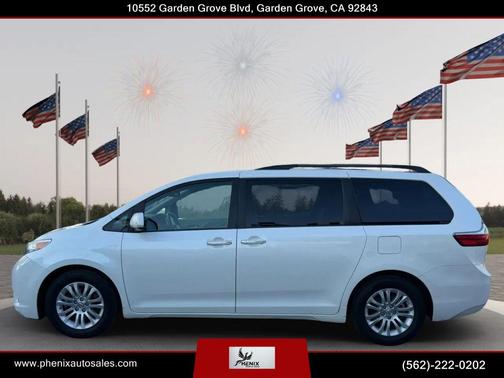 Blizzard Pearl 2015 Toyota Sienna XLE