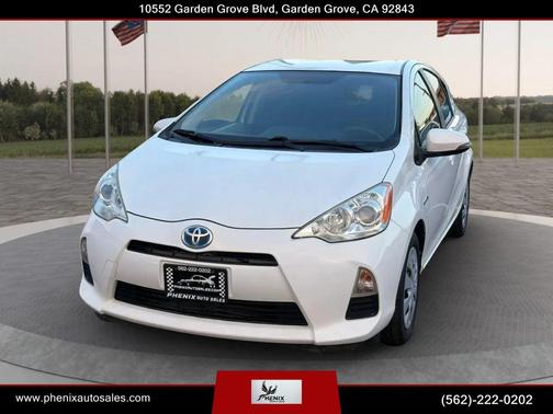 Super White 2012 Toyota Prius c Three