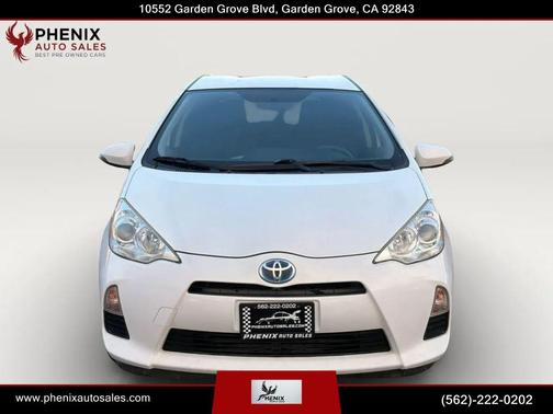 Super White 2012 Toyota Prius c Three