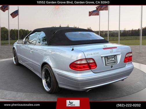 Brilliant Silver Metallic 2002 Mercedes-Benz CLK-Class 320 Cabriolet