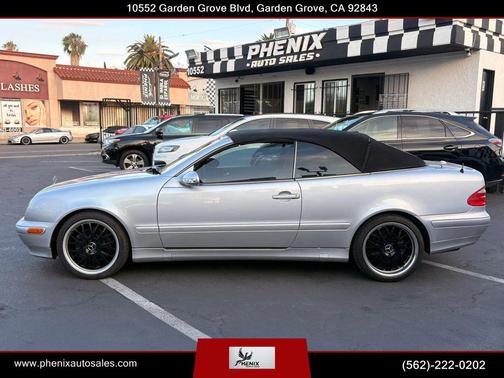 Brilliant Silver Metallic 2002 Mercedes-Benz CLK-Class 320 Cabriolet