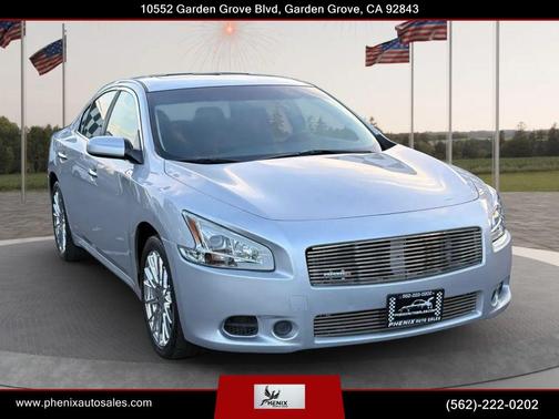 Brilliant Silver Metallic 2011 Nissan Maxima S