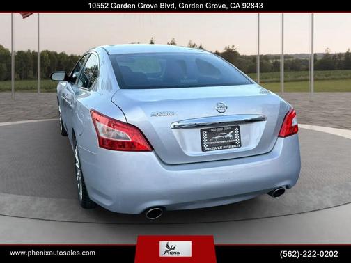 Brilliant Silver Metallic 2011 Nissan Maxima S