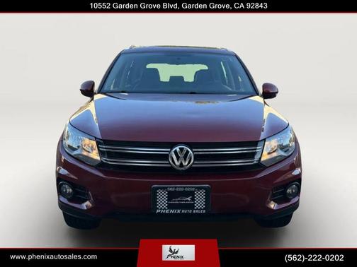 Wild Cherry Metallic 2013 Volkswagen Tiguan 2.0T SE 4MOTION