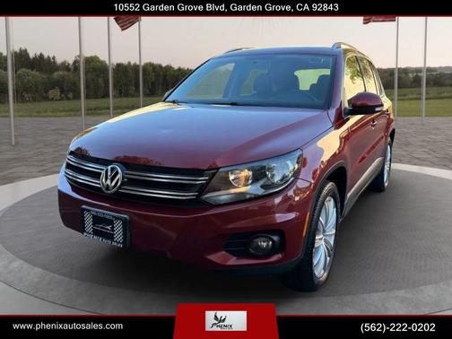 Wild Cherry Metallic 2013 Volkswagen Tiguan 2.0T SE 4MOTION
