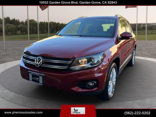 Wild Cherry Metallic 2013 Volkswagen Tiguan 2.0T SE 4MOTION