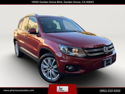 Wild Cherry Metallic 2013 Volkswagen Tiguan 2.0T SE 4MOTION