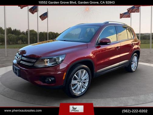 Wild Cherry Metallic 2013 Volkswagen Tiguan 2.0T SE 4MOTION