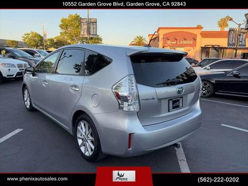 2012 Toyota Prius v Five