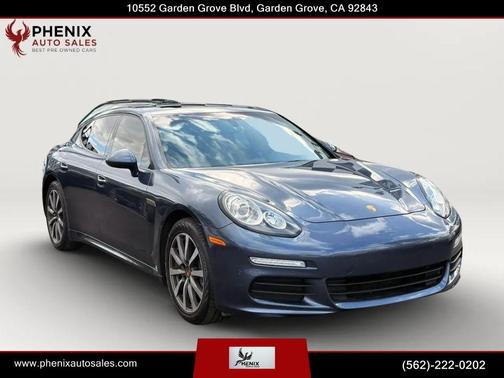 Yachting Blue Metallic 2015 Porsche Panamera 4