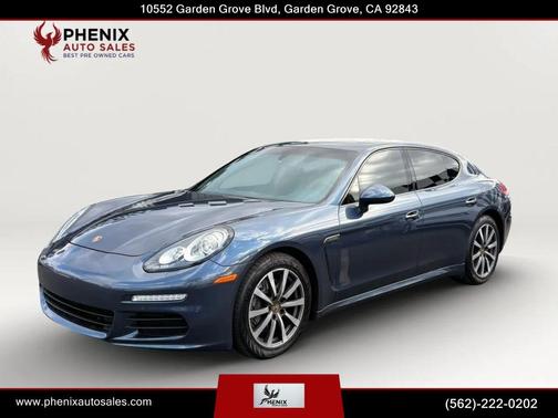 Yachting Blue Metallic 2015 Porsche Panamera 4