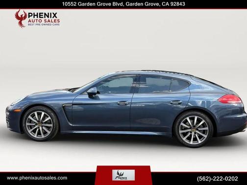 Yachting Blue Metallic 2015 Porsche Panamera 4