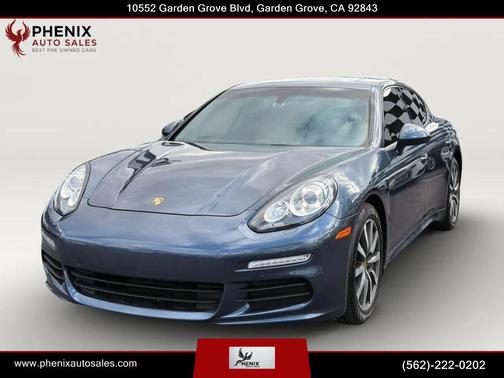 Yachting Blue Metallic 2015 Porsche Panamera 4