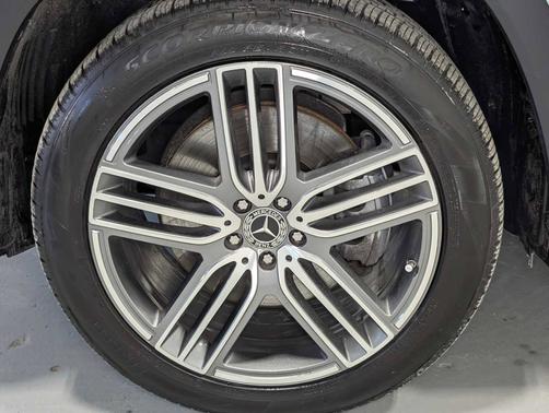 2026 Mercedes-Benz GLS 450 4MATIC