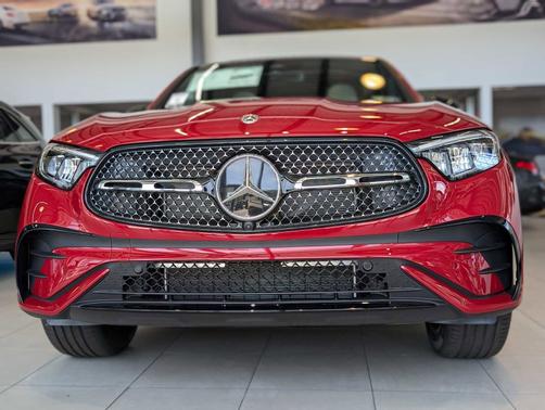 2025 Mercedes-Benz GLC 300 