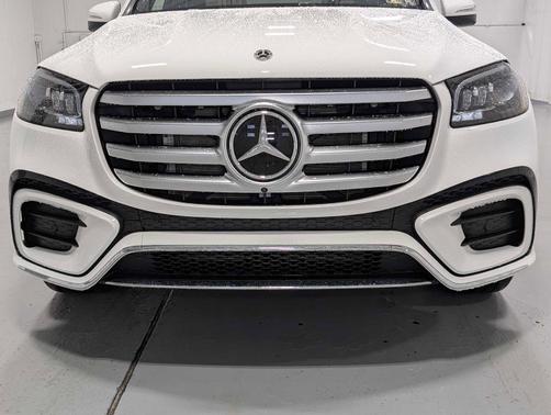 2025 Mercedes-Benz GLS 450