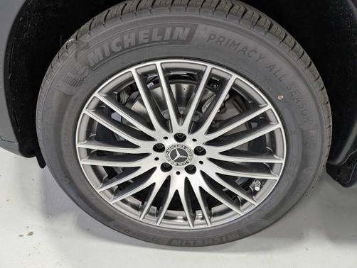 2026 Mercedes-Benz GLC 300 