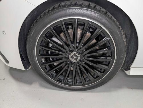 2025 Mercedes-Benz CLA 250 