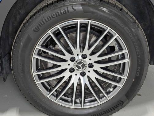 2026 Mercedes-Benz GLC 300 