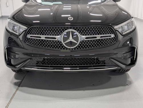 Black 2026 Mercedes-Benz GLC 300