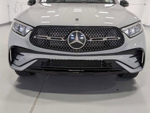 2025 Mercedes-Benz GLC 300 4MATIC