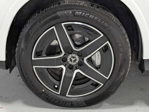 2026 Mercedes-Benz GLC 300 