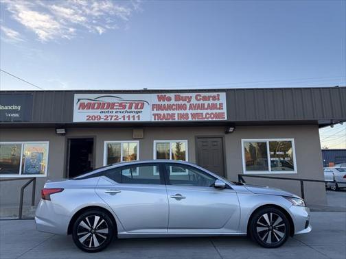 2022 Nissan Altima 2.5 SV