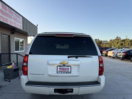 2014 Chevrolet Suburban 1500 LTZ