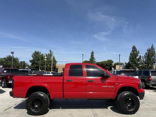 Red 2004 Dodge Ram 1500 SLT Quad Cab