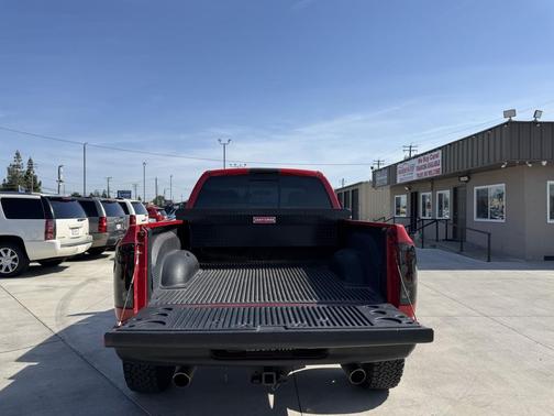 Red 2004 Dodge Ram 1500 SLT Quad Cab