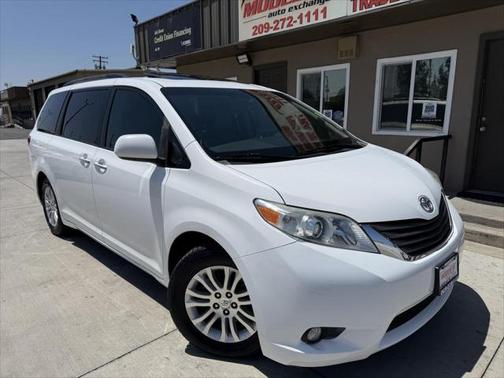 2011 Toyota Sienna XLE