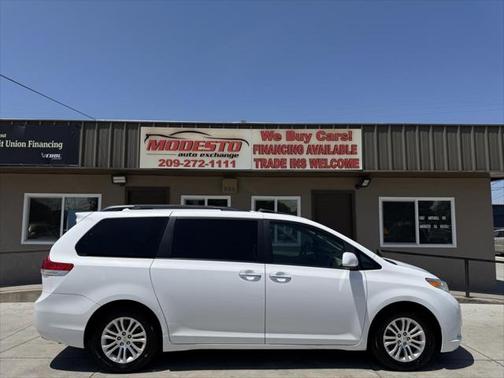 2011 Toyota Sienna XLE
