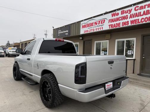 2005 Dodge Ram 1500 SLT