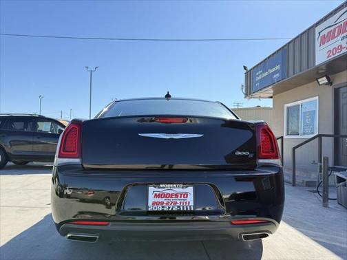 2019 Chrysler 300 S