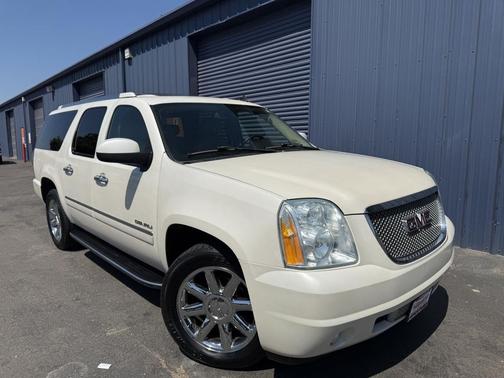 2010 GMC Yukon XL Denali